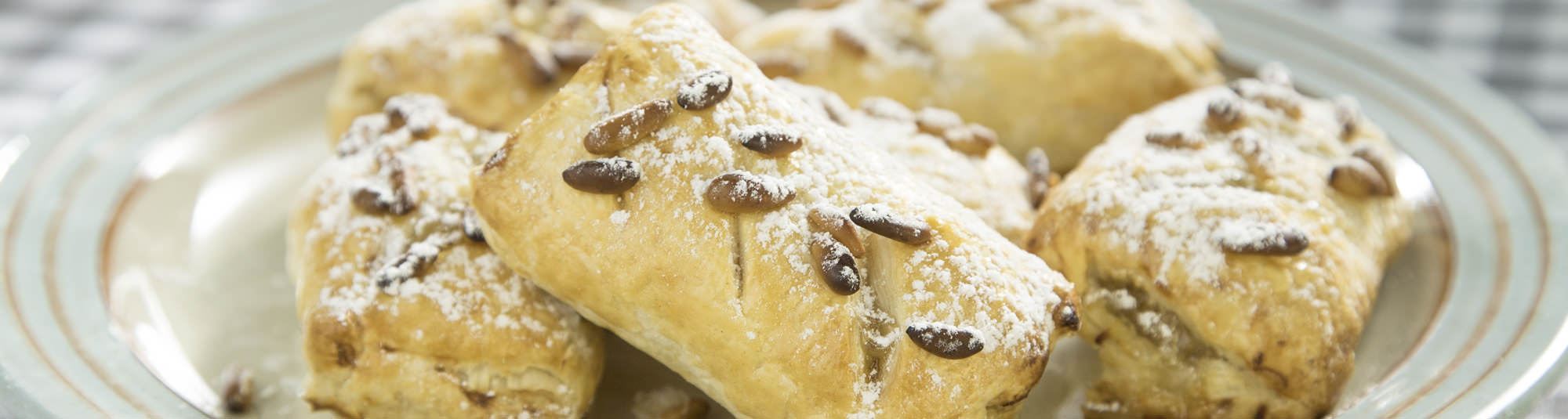 Cañas de cabello de ángel y piñones