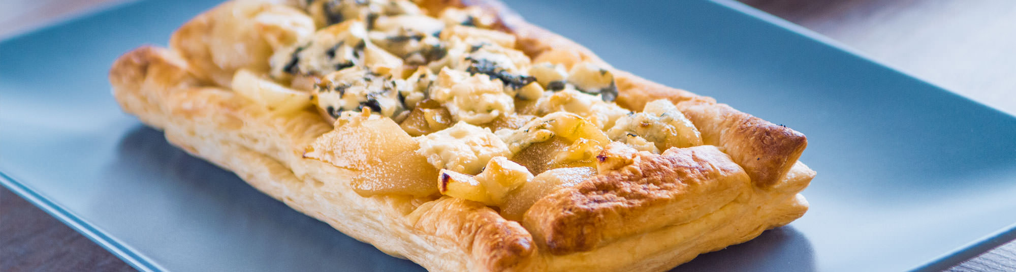 Tartaletas de queso azul y pera