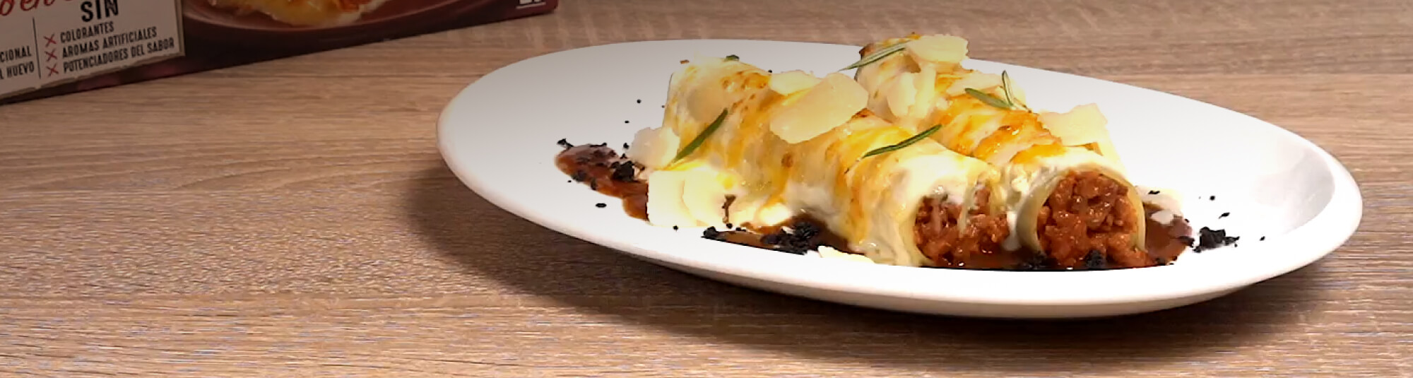 Canelones de Carne con Salsa de Vino Tinto