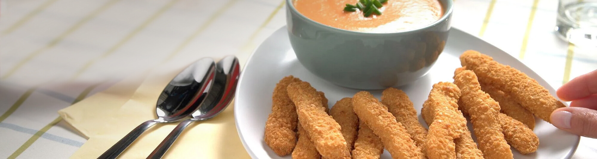 Menú: Salmorejo Cordobés y Fingers de Pollo
